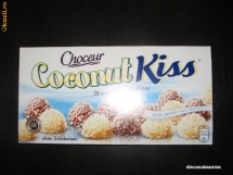 BOMBOANE DE CIOCOLATA CU CREMA SI FULGI DE  COCOS (GERMANIA) foto