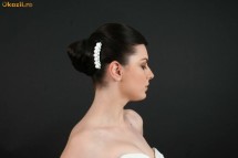 ACCESORII MIREASA :PIEPTAN CU MARGELE ALBE foto