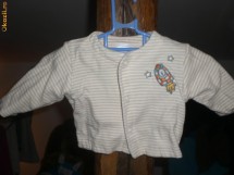 Bluza bebe cu capse grosuta C&amp;A foto