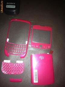 Vand carcasa completa originala 100 % Blackberry 8520 Curve pink/black/white/purple!!!!50 lei!!! foto