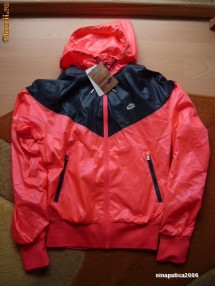 GEACA NIKE  WINDRUNNER  O R I G I N A L !!! MARIMEA S foto