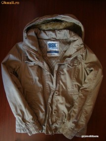 ***Geaca de iarna cu blanita de dama - Bershka - marimea M - foarte calduroasa si frumoasa*** foto