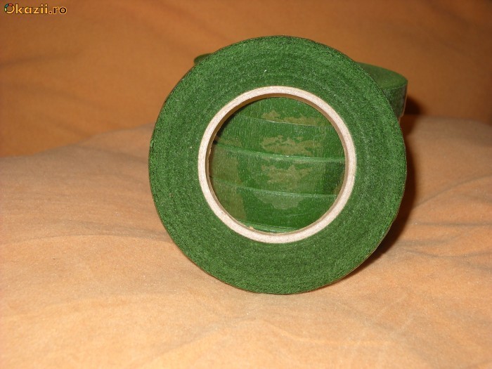 Banda hartie adeziva pentru cocarde/ flori/ buchete. Culoare verde. Se foloseste pentru realizarea florilor de pus in piept la nunti, dar nu numai foto mare