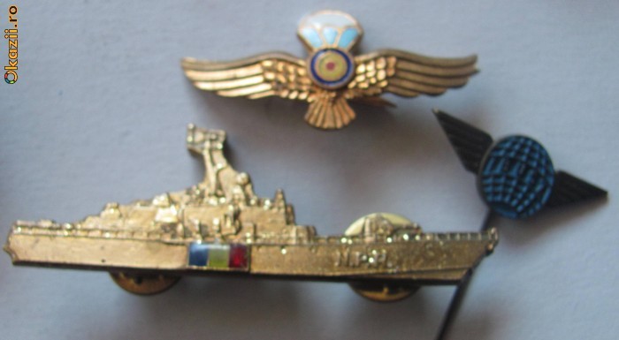 Lot insigne - Marina / Aviatie foto mare