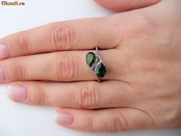 EXTRAORDINAR Inel designer aur 14K, 2.4g, montura superba cu 2 CHROM DIOPSIDE si BRILIANTE !! foto mare
