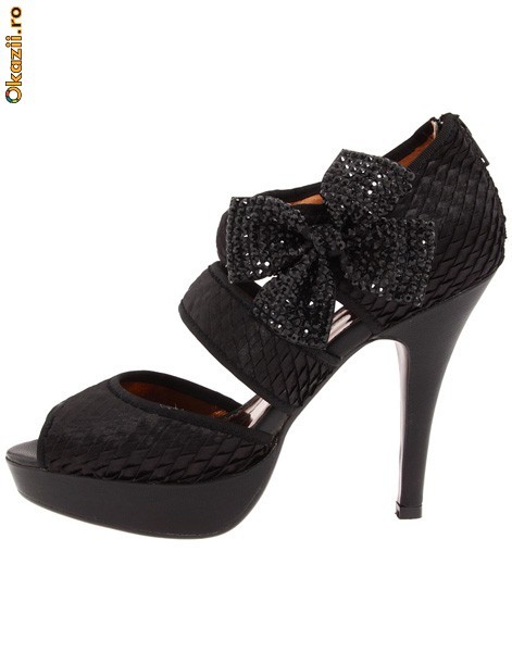 Pantofi Mistletoe Kisses  Poetic Licence foto mare