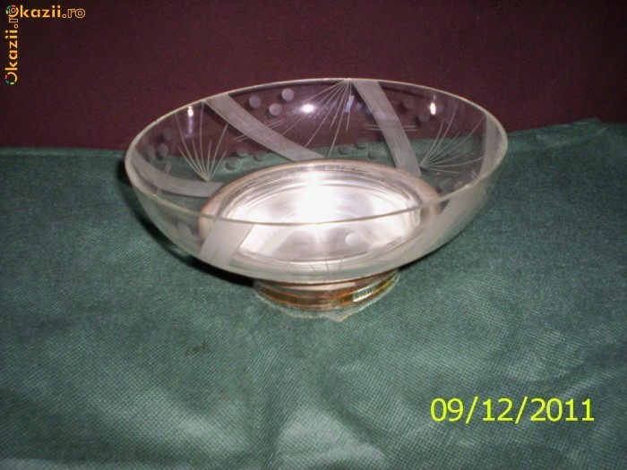 Fructiera cristal pe postament argintat, cu model, diametru 20 cm foto mare
