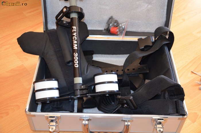 FLYCAM 3000 CU BRAT ARTICULAR SI VESTA foto mare