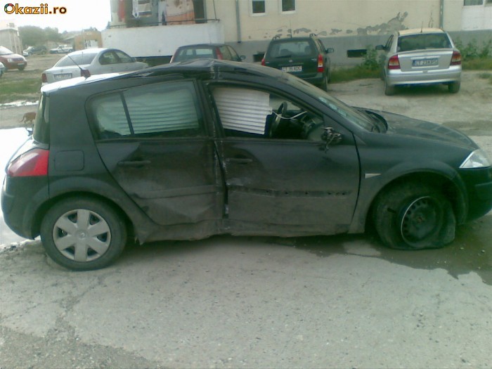 Renault Megane Hatchback 2004 fabricat in Franta foto mare