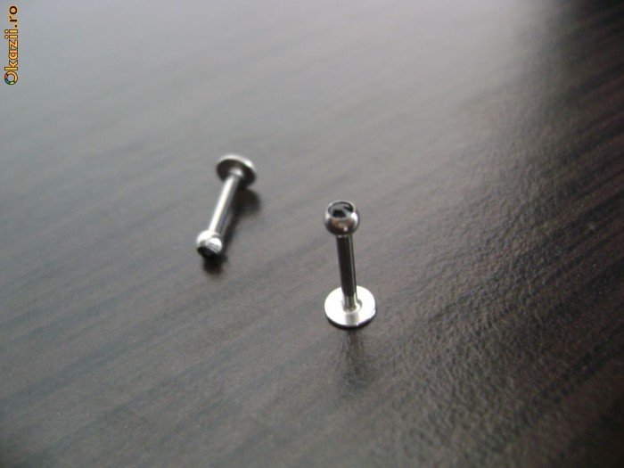 PIERCING BUZA PIATRA NEAGRA OTEL CHIRURGICAL foto mare