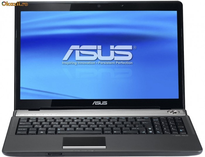 Laptop Asus foto mare