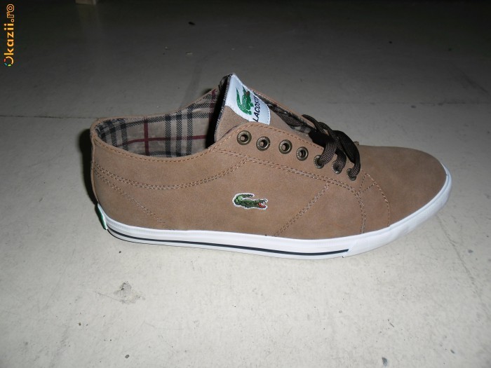 LACOSTE DIN PIELE INTOARSA MODEL 2012 foto mare