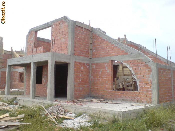 mesterii...instalatii electrice, zugraveli, reparati, sape, tencuieli, zidari foto mare