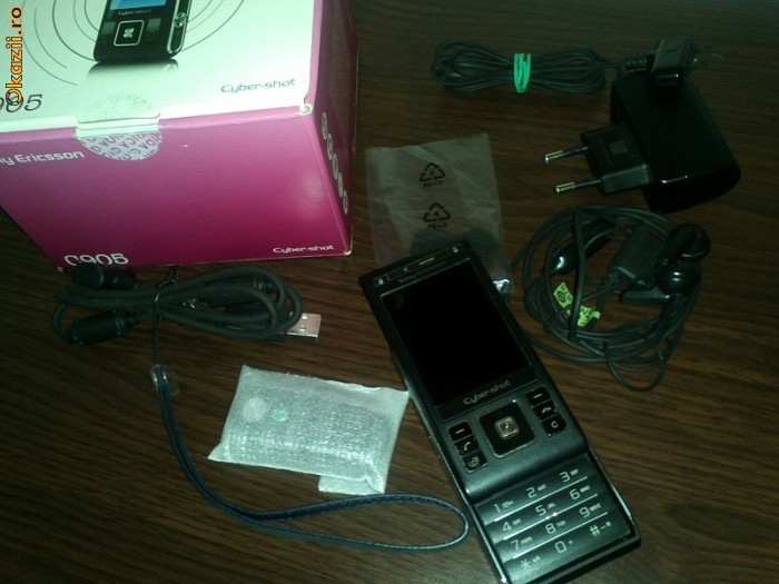 Vand Sony Ericsson C905 cu garantie foto mare