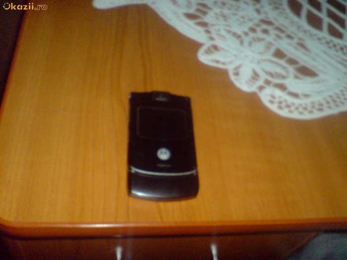 VAND MOTOROLA V3 foto mare