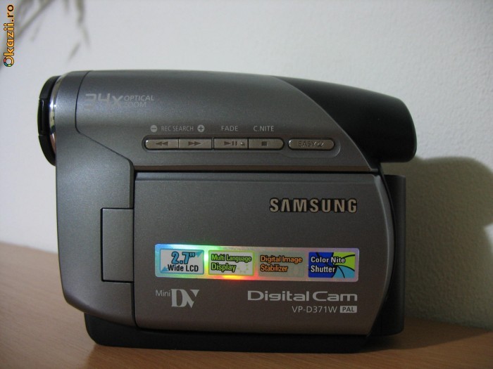 2 buc camera video miniDV Samsung D371W foto mare