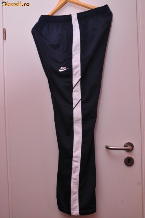 PANTALONI DE TRENING NIKE foto mare